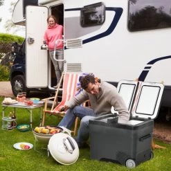 Outsunny Glacière-congélateur Portable à Compression 2 Compartiments -22°C - 10°C 45L Prise Alume-cigare + Adaptateur Inclus Gris Noir -Outsunny Soldes Magasin 53829950 4